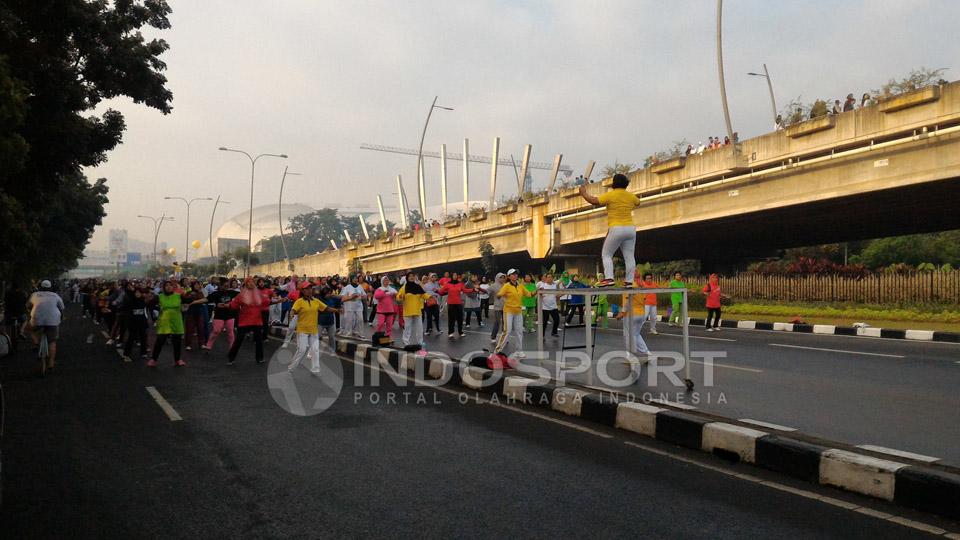 Salah satu kegiatab senam yang berlangsung di CFD Bekasi.